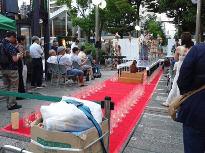 イセザキ遠峰あこカーペット2013年７月