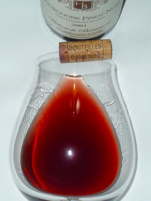 Maison Hubert de Beaumont PN 2001 glass.jpg