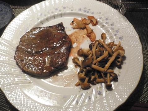 手料理140927しんたまステーキ