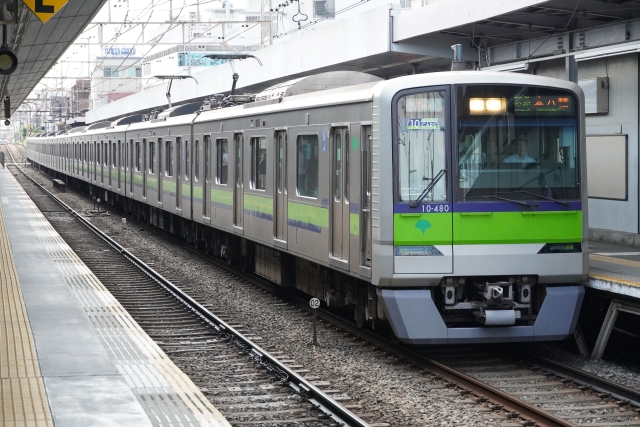 京王 8000系 行先点灯 併走に 6000系 7000系 都営 10-300形