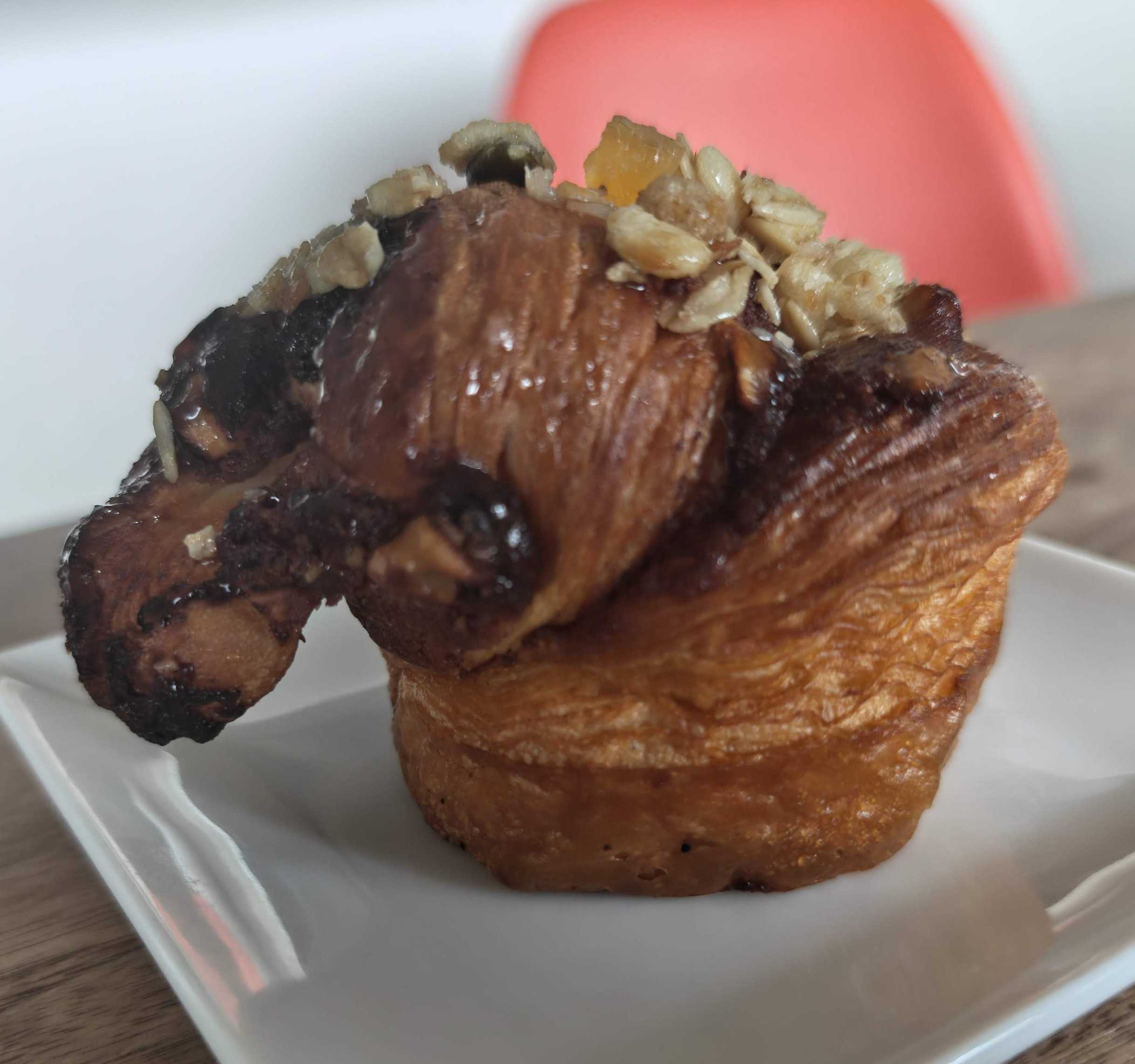 五反田駅　SAISON bakery&coffee　シナモンロール