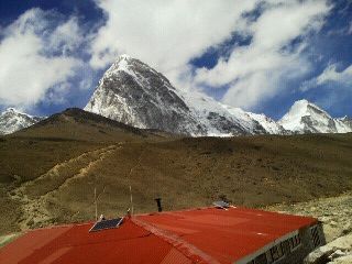 カラバタールとプモリ屋根がある方