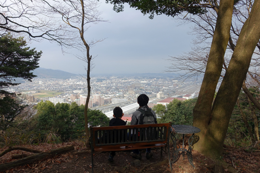 石割山山頂にて