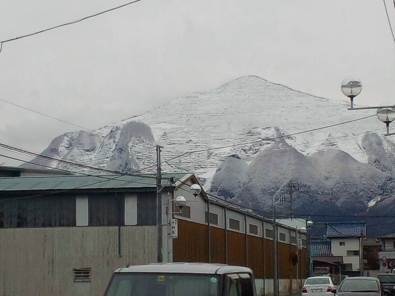 武甲山、冠雪。