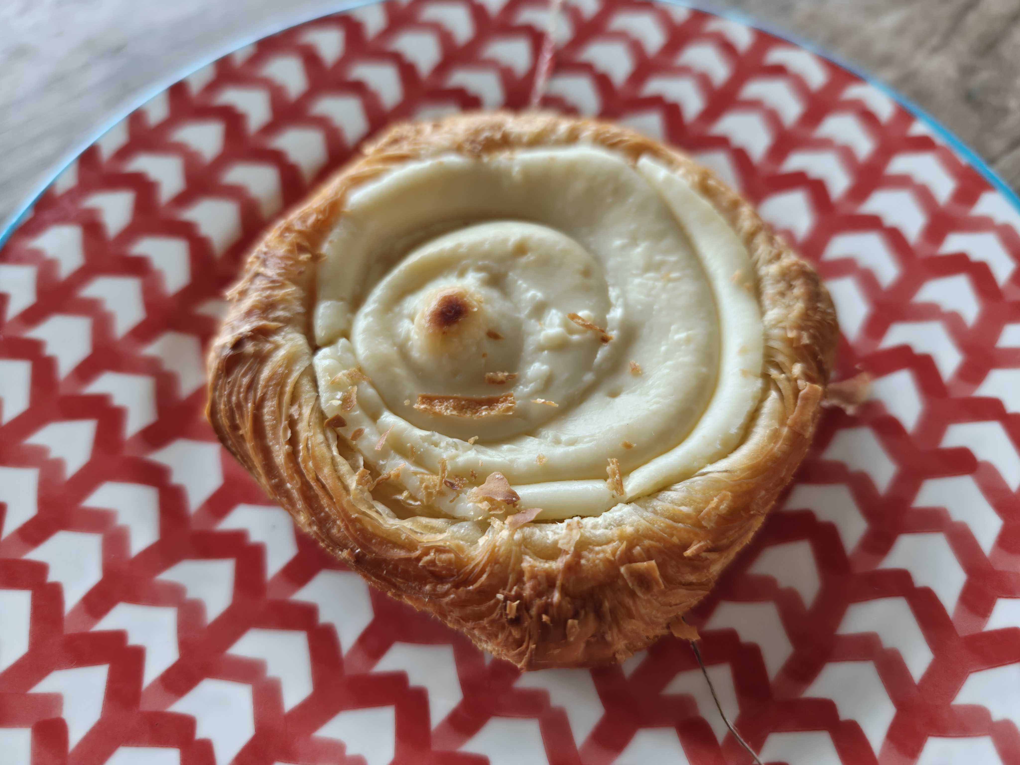 たまプラーザ駅　パン屋　ベッカライ徳太朗　通販　シンプルクリームチーズ