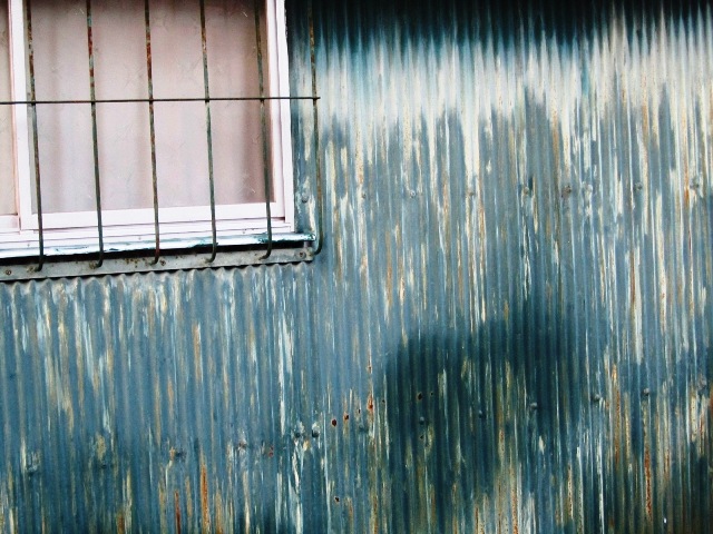 トタン３