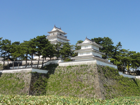 お堀から島原城