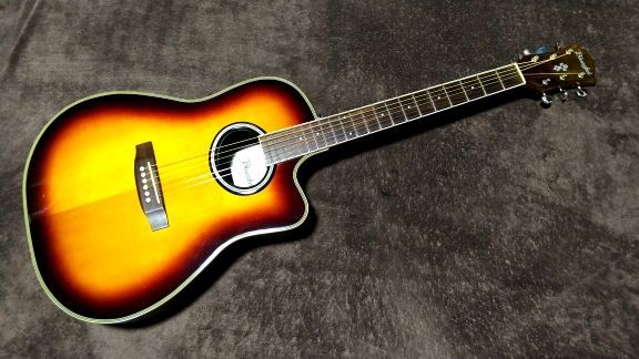 エレアコ Bluesfeel FA330 HAND CRAFTED GUITAR