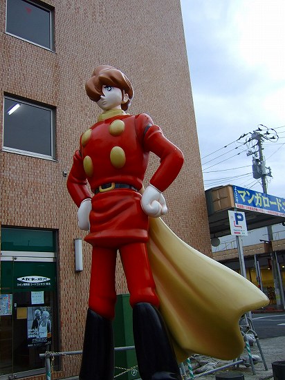 街中のサイボーグ００９