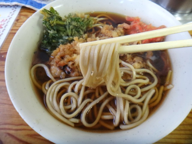 一由