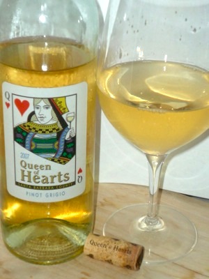 Queen of Hearts PinotGrigio 2007 glass.jpg