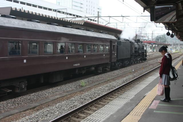 C61と 福島駅の スナップ3