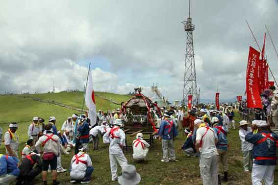 剣山・御輿渡御-01♪