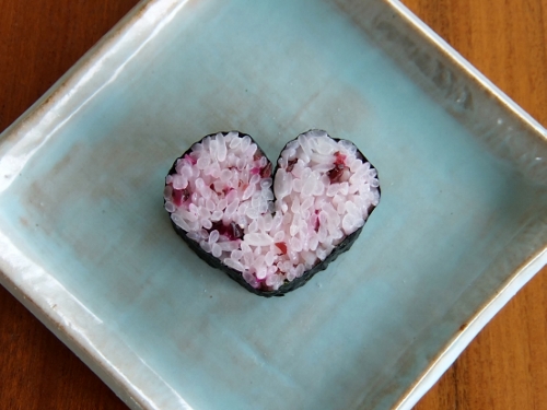 How to make heart sushi ハートの巻き寿司　飾り巻き