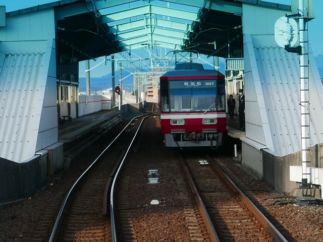0107q駅