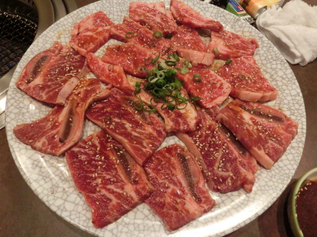 肉肉