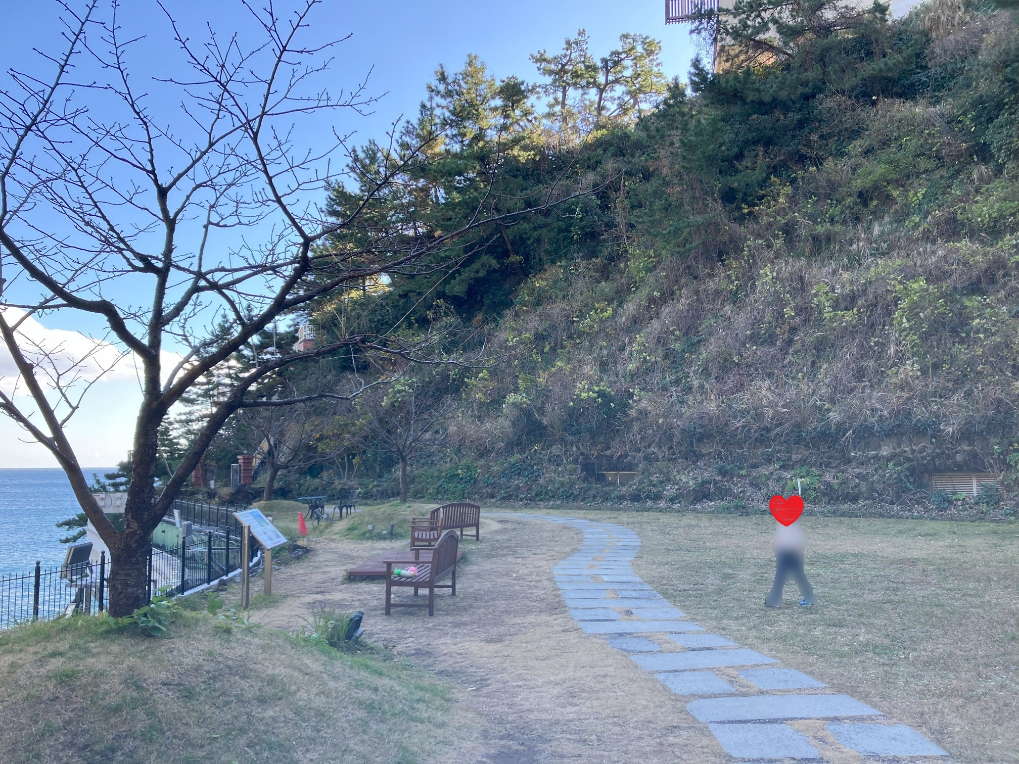 ホテルニューアカオ周辺散策　メインダイニング錦の上にある屋上庭園