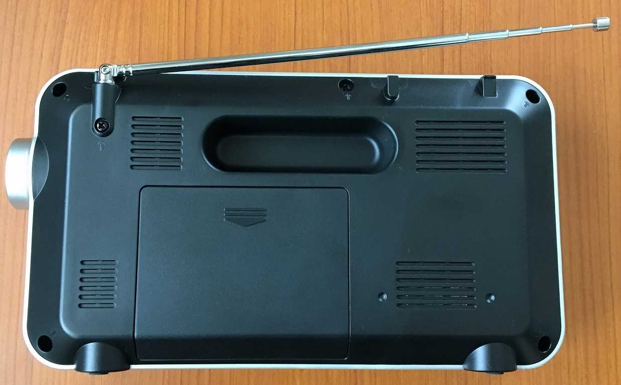 SONY ICF-M780N（FM/AM/ラジオNIKKEI PLLシンセサイザーラジオ