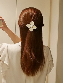 パールポイントフラワーモチーフヘアゴム　ディーホリック