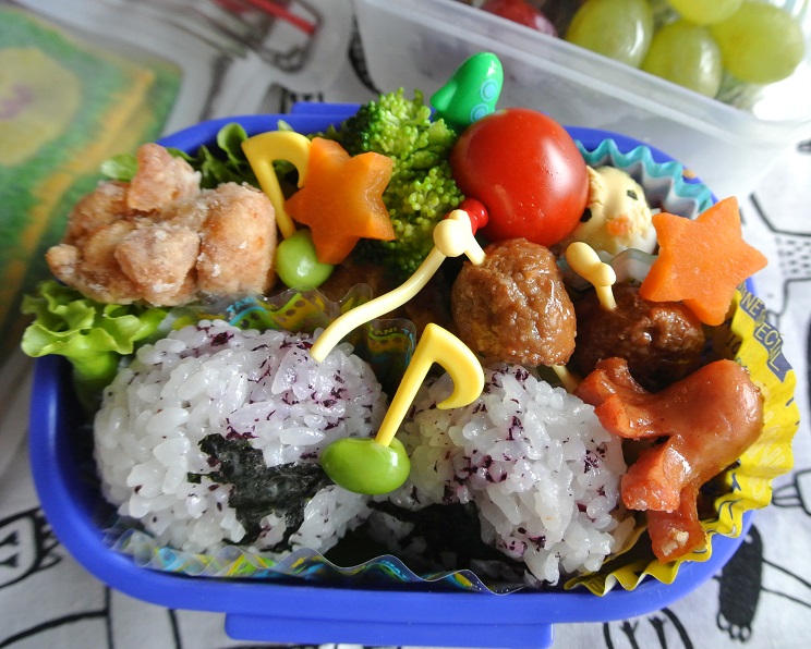 子供 恐竜 お弁当