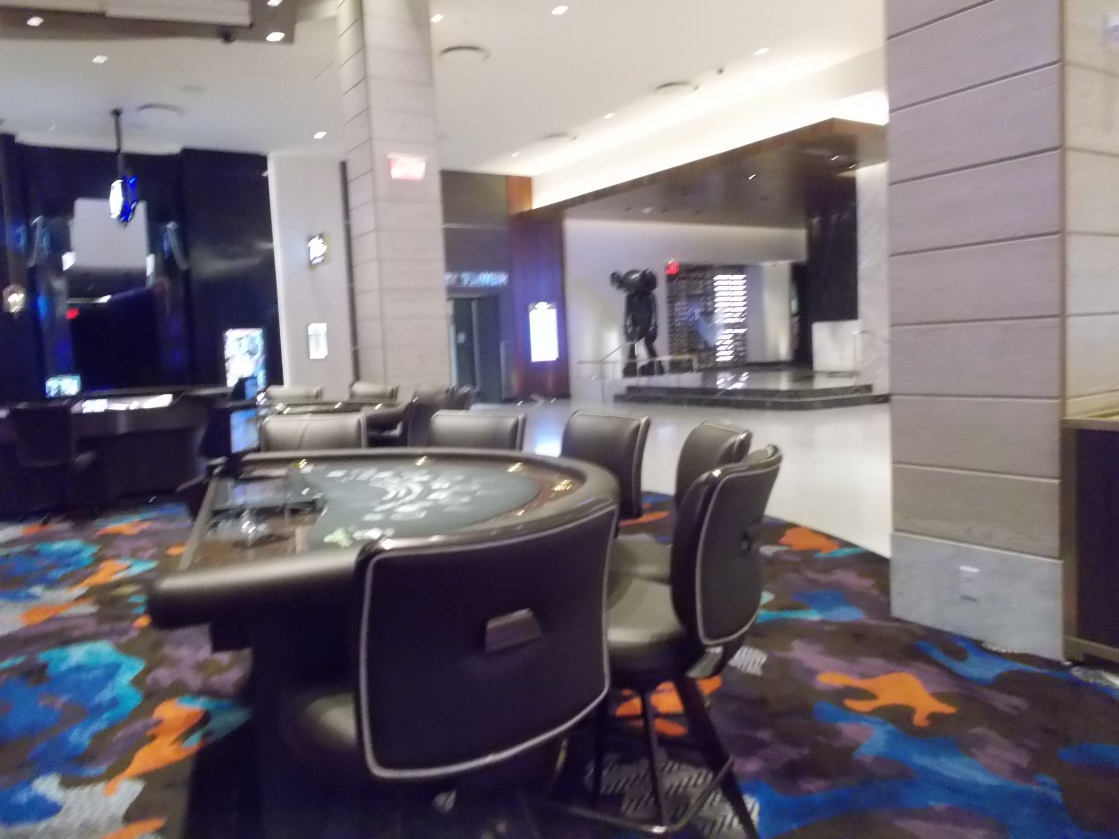 Kaws カウズ の巨大オブジェ見学 Las Vegas The Palms Casino Resort ラスベガス ロサンゼルスの旅 楽天ブログ