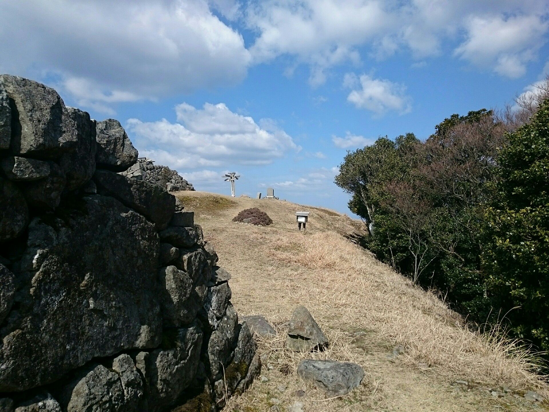 3/15/2020 花尾山(長門市)～ミツマタ観賞登山 | 野遊び日記 - 楽天ブログ