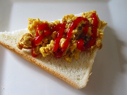 スクランブル納豆トースト