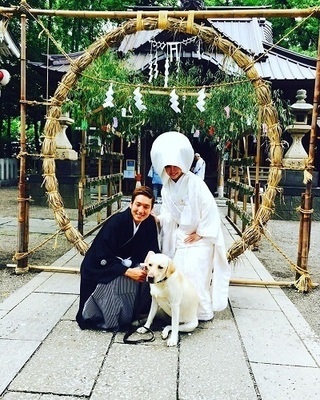 原口夫妻結婚式わんこ