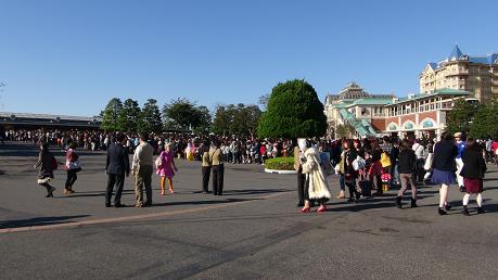 東京ディズニーランド入場規制大混雑