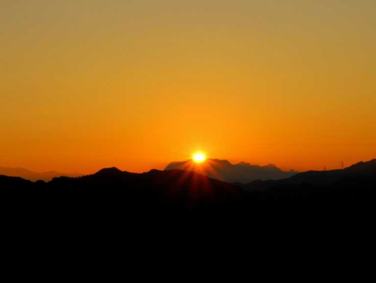 【宝登山山頂からの絶景】明日から「夕焼け観賞便」スタート！ | 花のおもてなし長生館スタッフのブログ - 楽天ブログ