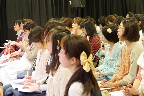 第１部客席_神様の仕事をしよう☆フォーラム2013春
