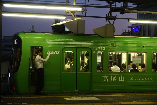 京王線 TAKAO 緑のラッピング電車6
