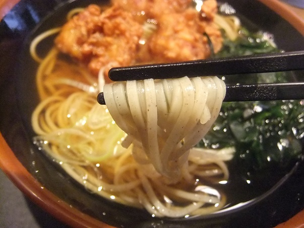 本陣＠浅草の唐揚げそば２