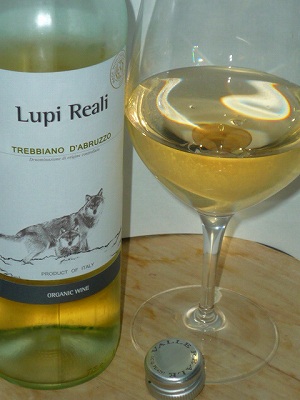 Valle Reale Lupi Reali Td'A 2011 glass.jpg