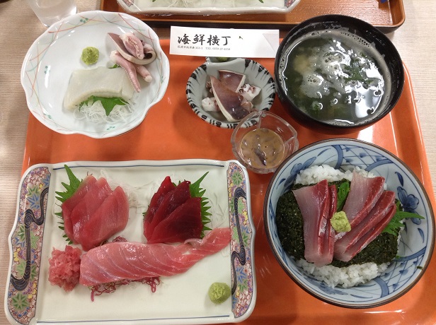 2015.06.07 佐渡汽船旅客ﾀｰﾐﾅﾙ内　3F海鮮横丁　マグロ定食