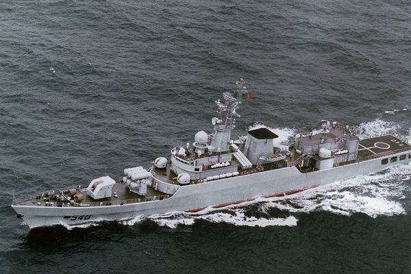 シナ海軍フリゲート