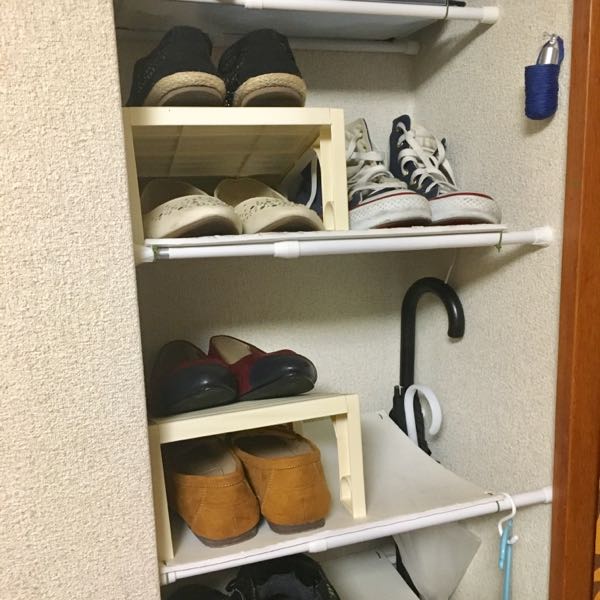 ダイソー・セリア大活躍!玄関が靴だらけ(涙)を解消!【子ども靴収納】は100均グッズだけでスッキリ片付く♪ おやこのくふう ダイソー・セリア大活躍!玄関が靴だらけ(涙)を解消!【子ども靴収納】は100均グッズだけでスッキリ片付く♪ おやこのくふう