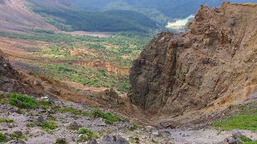 s-20140726磐梯山火山壁.jpg