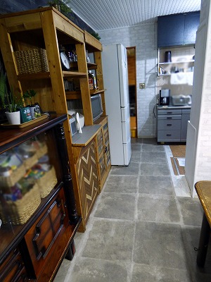 セルフリフォーム　床　フロアタイル