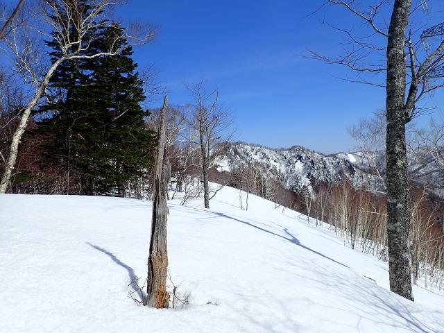 P4020983　10：11峯越を.jpg