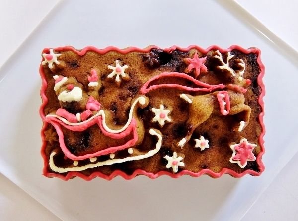 クリスマスケーキ ノルディック Cranberry Santa Loaf​ Nordic Ware Santa's Sleigh Loaf Pan