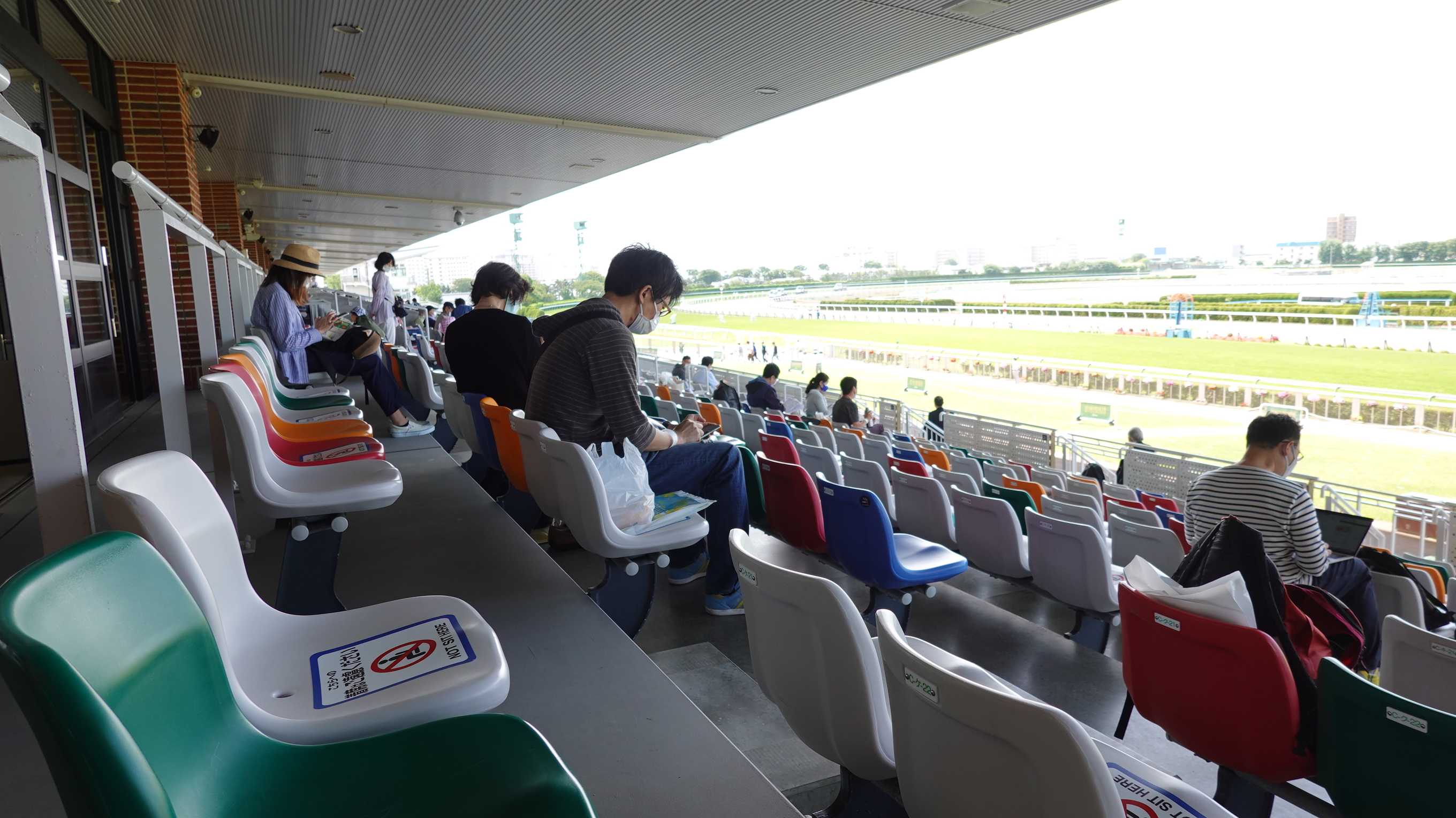 「シンプルな」競馬場の姿に、これからのありようを思い巡らせ 地方競馬の楽天競馬｜日替わりライターブログ 楽天ブログ