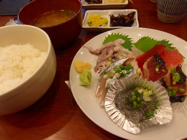 ランチ刺身定食６８０円.jpg