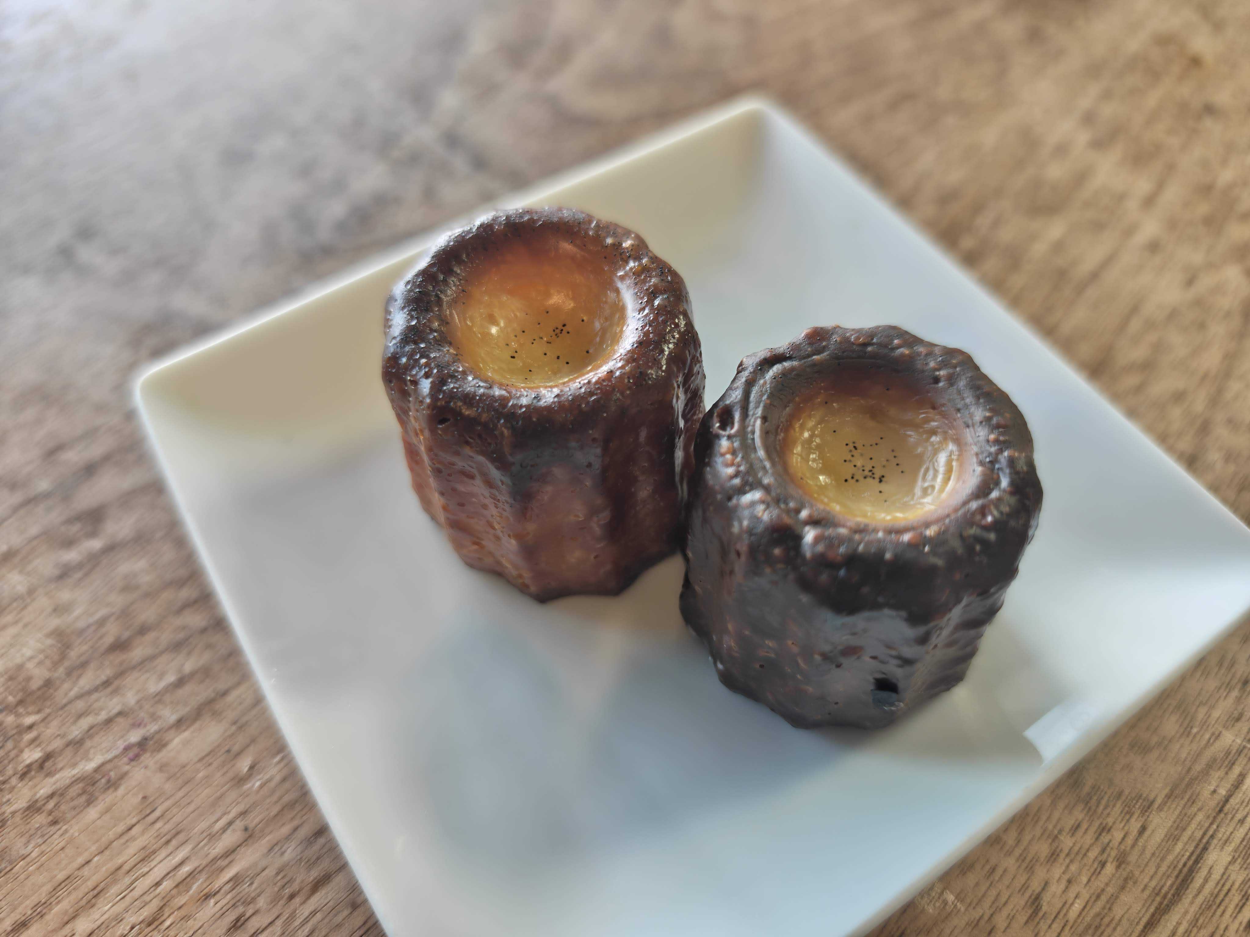 蔵前　カフェ・焼菓子店　KURAMAE CANNELE （クラマエカヌレ）　クラマエカヌレ、カヌレやさし焼き