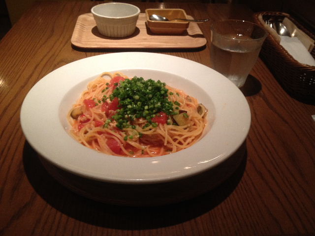 Cafe de Fariniere　－　なすのトマトパスタ