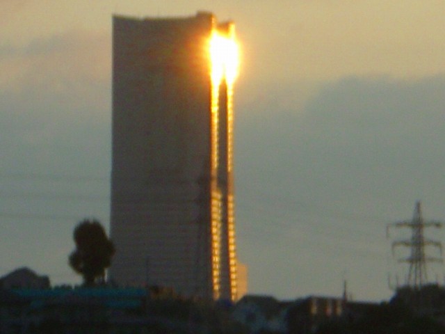 日の出ランドマーク大.jpg