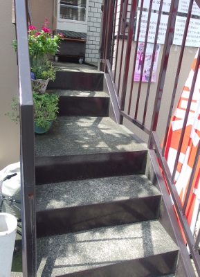 彩の階段.jpg