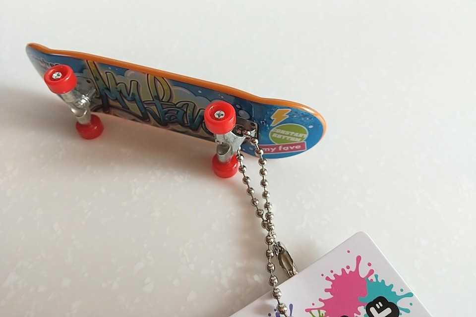 セリア スケートボードキーホルダー | 日々雑記～趣味と100均生活の