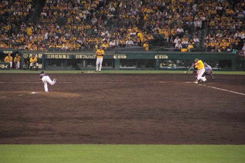 甲子園ナイター_006マートン２点タイムリー.jpg