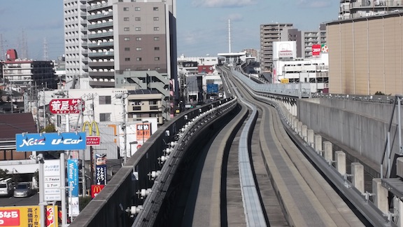 舎人ライナー09